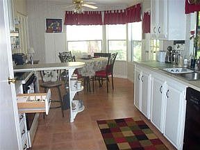3rd image of 35 Falls Way Dr