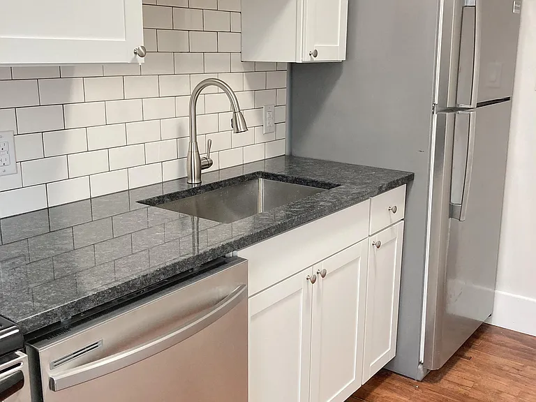 1469 Ottawa St #1 — Photo 7