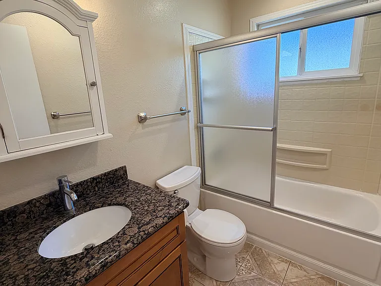 201 Thomas Way — Photo 10