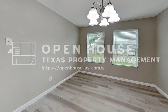 4 bed, 2.5 bath, 2119 sqft, $1,850 — Photo 4