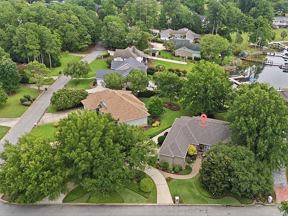2nd image of 105 Windsong Island Ln