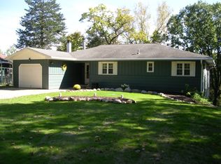 N910 Windwood Dr, Neshkoro, WI 54960