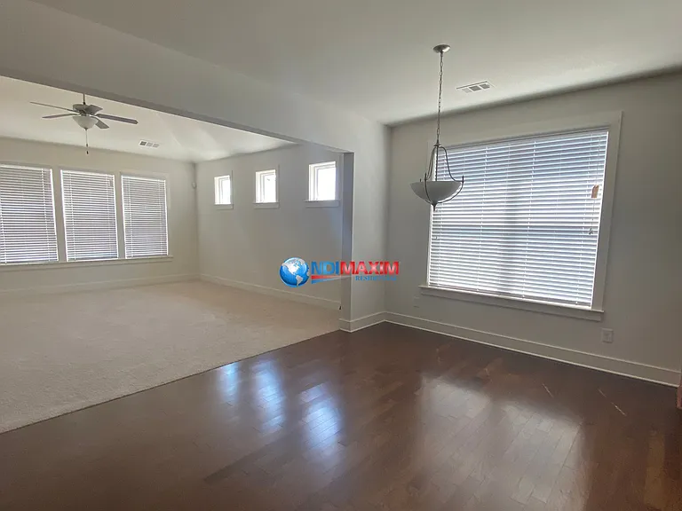1306 Halletts Peak Pl — Photo 2