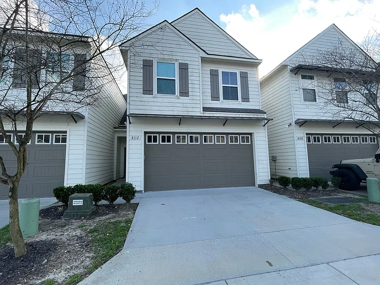 8112 Village Lake Ave — Photo 1