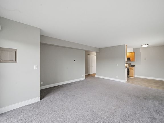 3rd image of 900 Perrie Dr APT 204