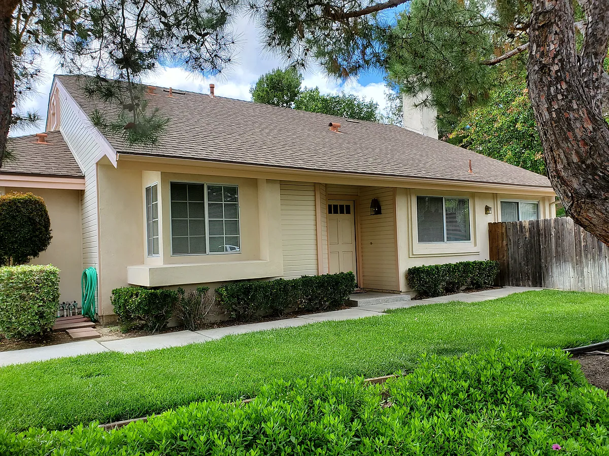 Front View - 21211 Bishop
