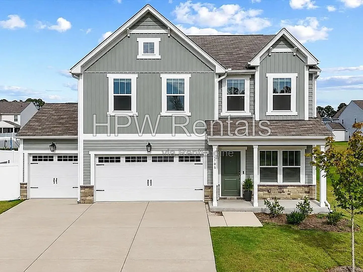 4 bed, 2.5 bath, 2516 sqft, $2,350 — Photo 1