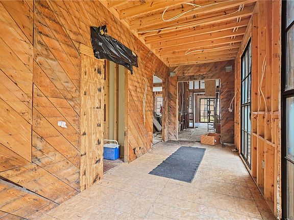 5th image of 55 Cedar Point Rd