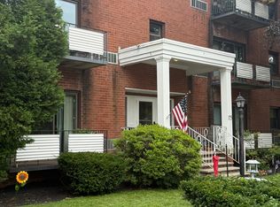 175 N Vine St APT 3B, Hazleton, PA 18201