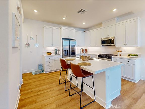 3rd image of 2221 Bluegrass Way Rnch