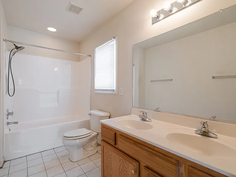 2916 Greenway Ave — Photo 18
