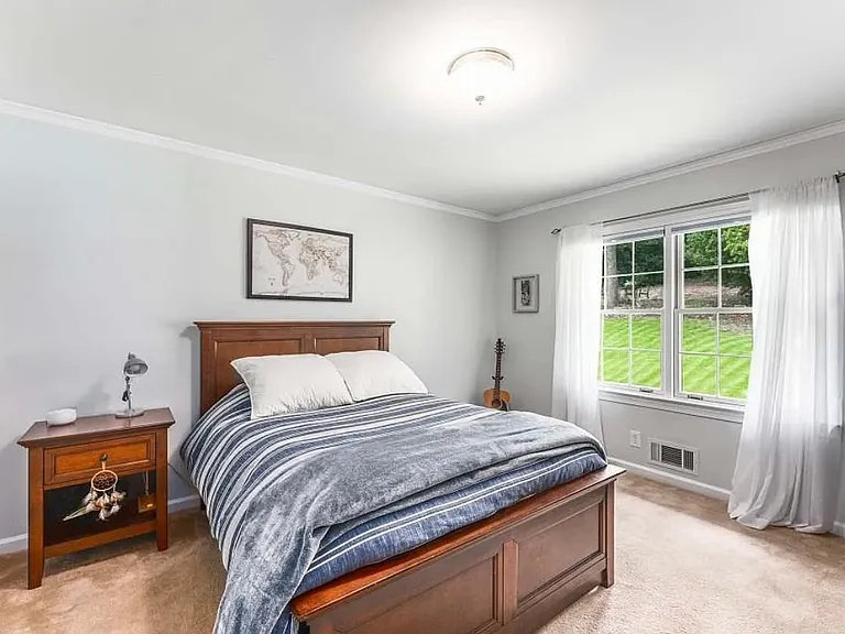 240 Beachland Dr — Photo 11