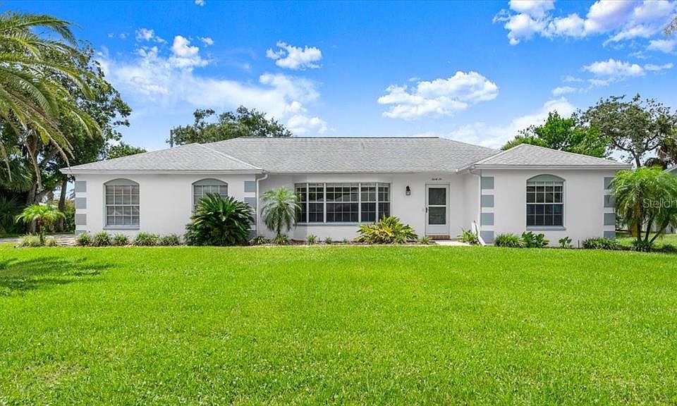 1st image of 36 Dresden Cir