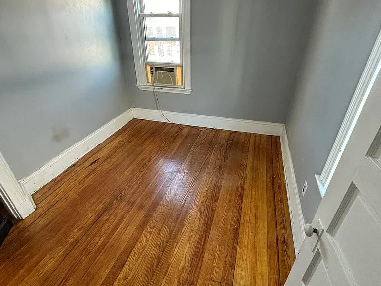 17 Stapleton St #2 — Photo 5