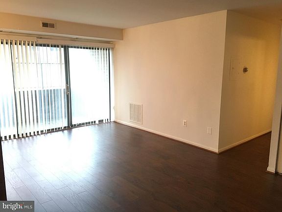 2nd image of 7589 Margate Ct #1C-004