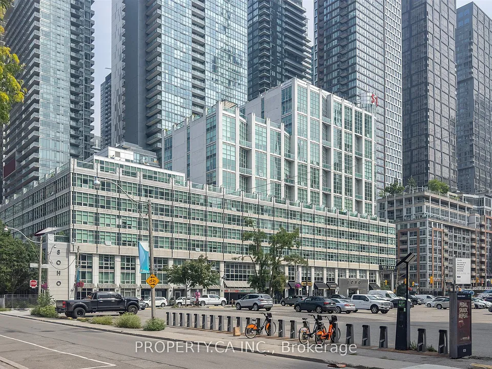 350 Wellington St W
