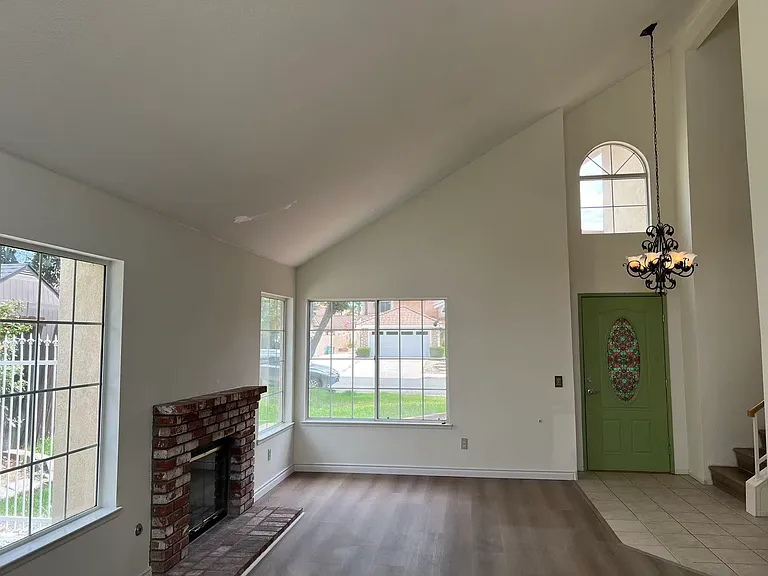 19356 Lambeth Ct — Photo 6