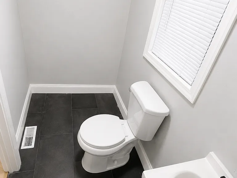 815 Elmwood Ave — Photo 6