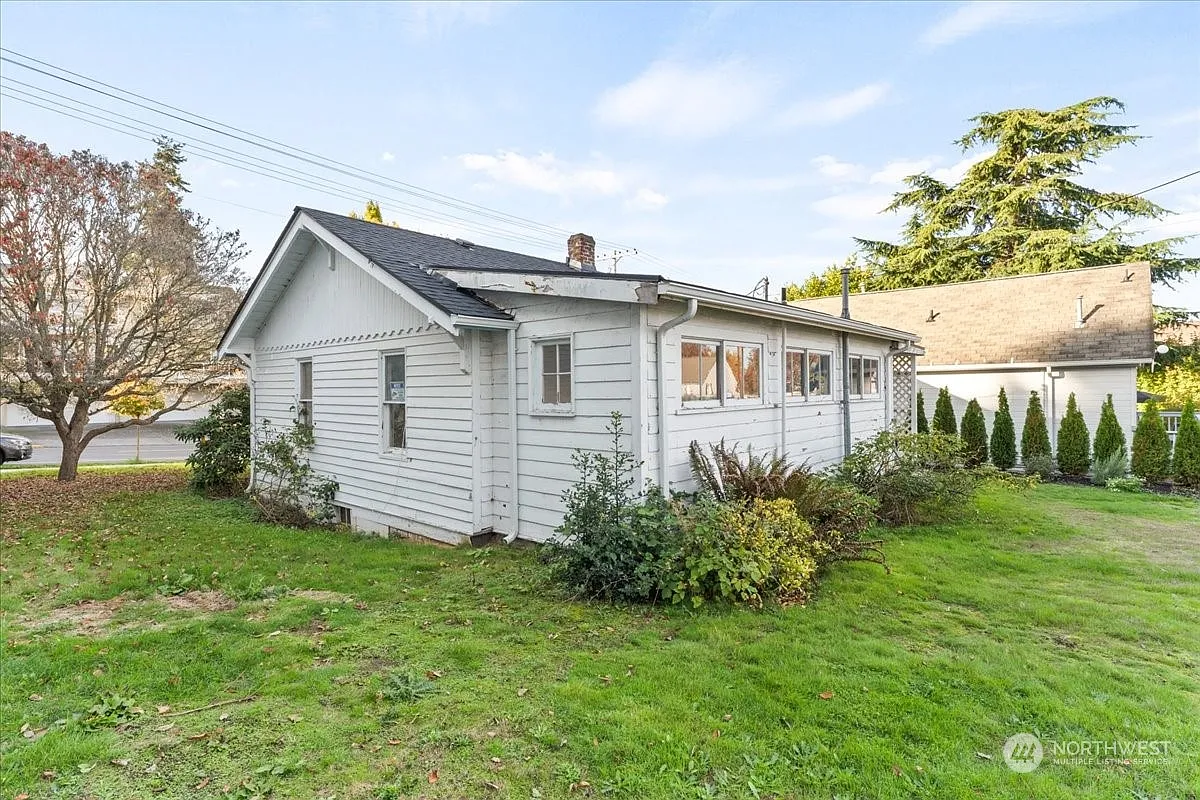 543 Dayton Street photo 1