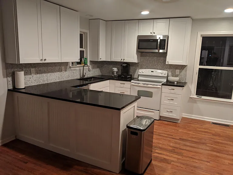 924 Smith St SW — Photo 25