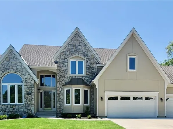 9019 W 139th Ter, Overland Park, KS 66221