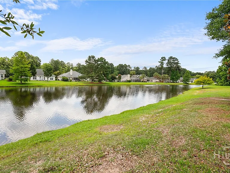 139 Pampas Dr — Photo 37