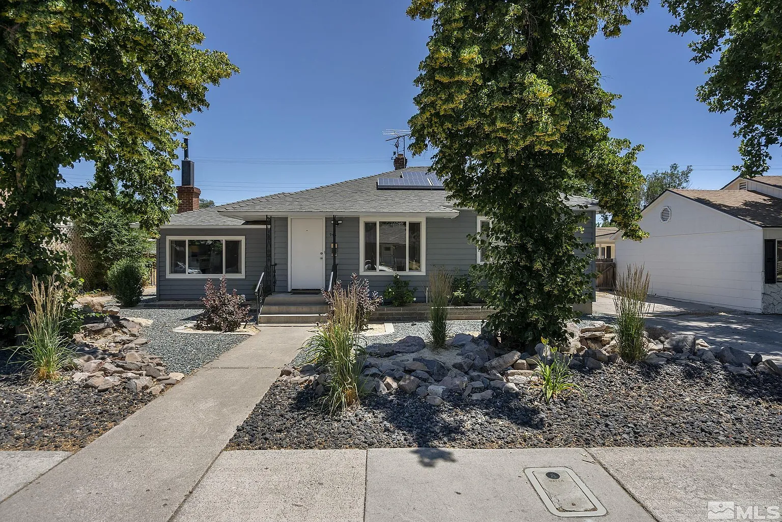 946 Yori Ave photo 1