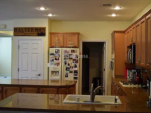 3rd image of 11102 Coco Ln