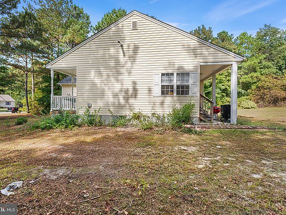3rd image of 6061 Deer Creek Dr
