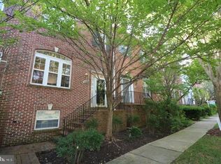 308 Garden View Sq, Rockville, MD 20850