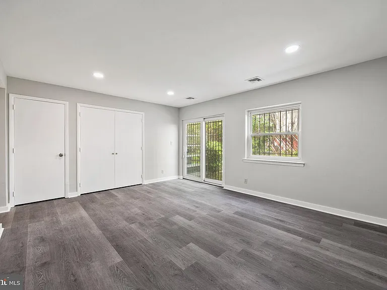 1221 Kater St — Photo 11