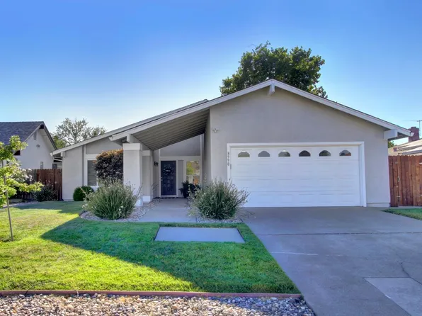 8990 Autumnwood Dr, Sacramento, CA 95826