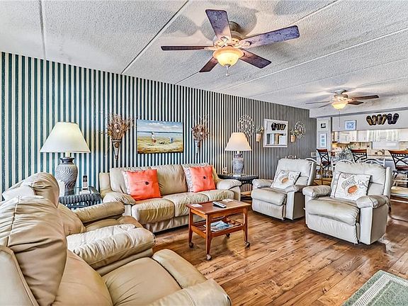 5th image of 3350 S Fletcher Ave #6D