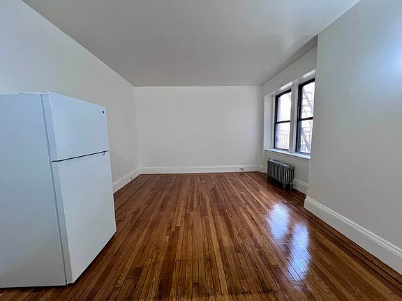 2nd image of 86-06 148th St #4B