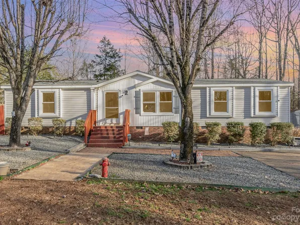 14700 Clay Bank Dr, Charlotte, NC 28227