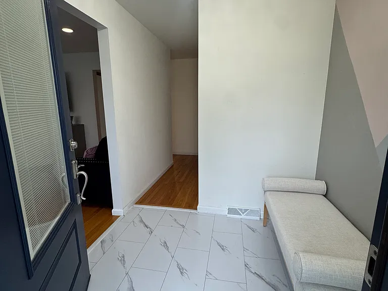 120 Valley View Ave — Photo 2