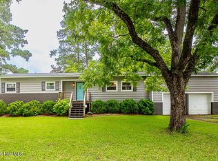 422 Lamont St, Belhaven, NC 27810