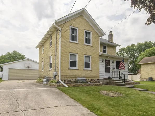1303 South 9th STREET, Watertown, WI 53094