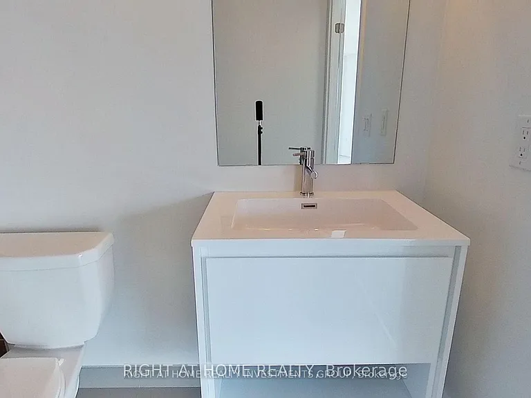 159 Wellesley St E #1408 — Photo 15