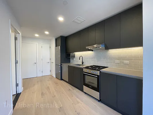 Rented by Sky View Parc Sales LLC | media 3