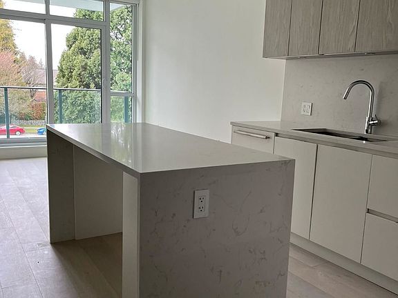 5th image of 4240 Cambie St #310