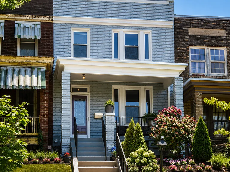 Welcome to 746 Fairmont St NW