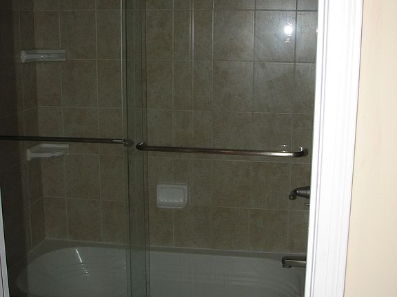 5th image of 200 Fox Hollow Dr APT 401