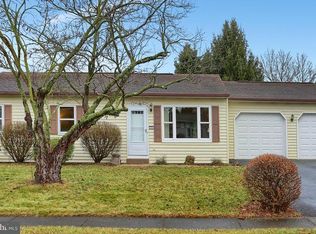 1201 Grandia Flora Dr, Mechanicsburg, PA