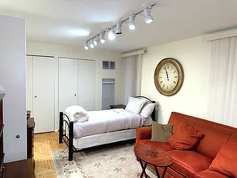 Rented by Barlavi Inc.