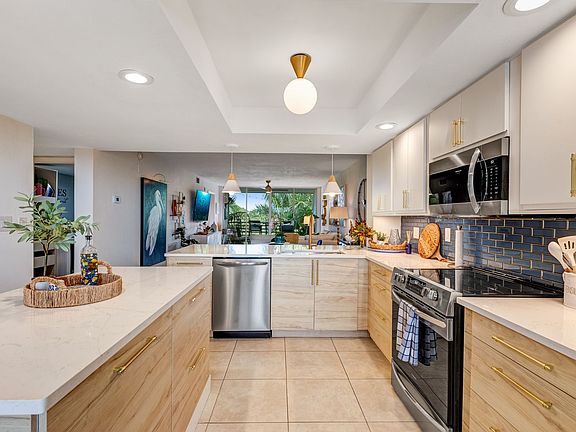 5th image of 285 Naples Cove Dr APT 1604