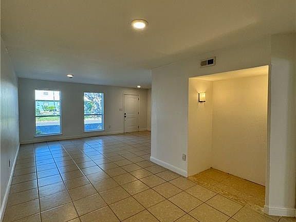 4th image of 500 Wichita Ave Unit 28