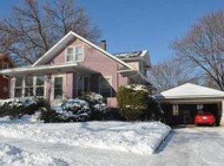 622 Laurel St, Elgin, IL 60120