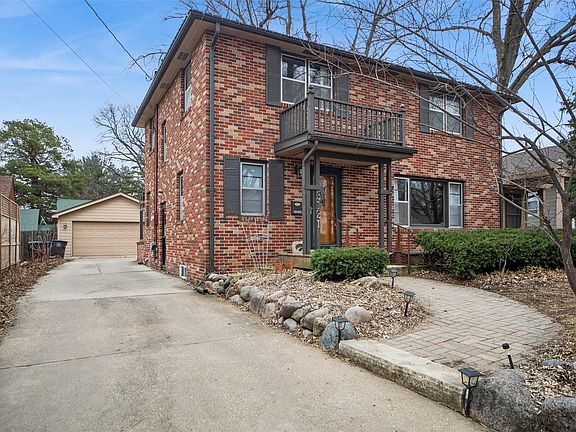 2nd image of 3121 44th St