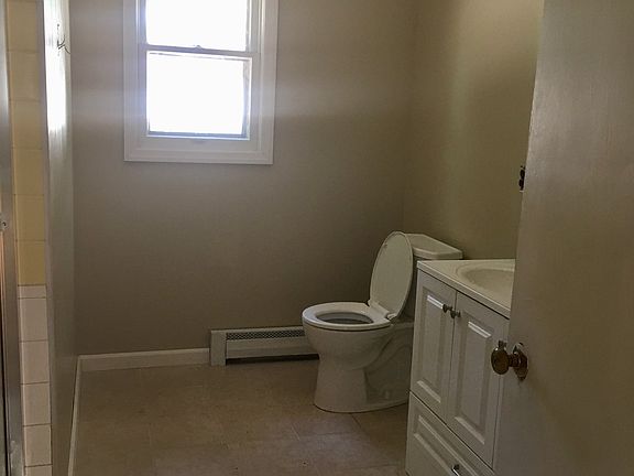 Full bath 1